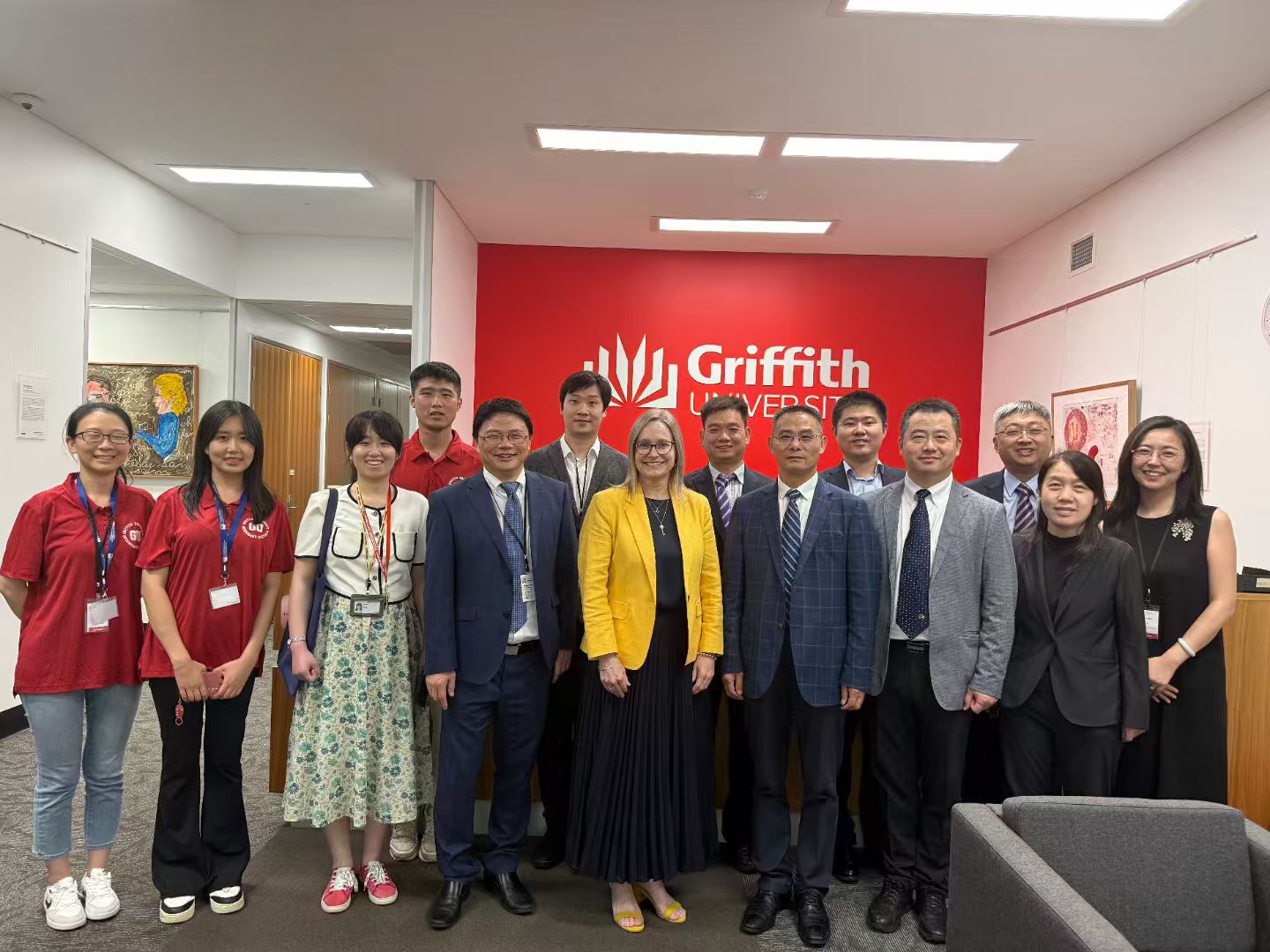 2024.12 和武汉大学代表团访问澳洲格里菲斯大学.jpg